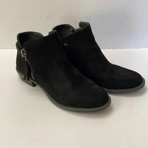 White Mountain 6.5M black‎ faux suede double zip ankle boots